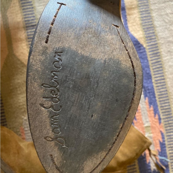 Booties - Picture 4 of 7